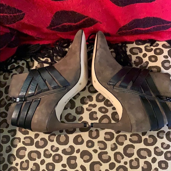 BCBG 3 inch heel olive green suede boots sz6 - Picture 4 of 6